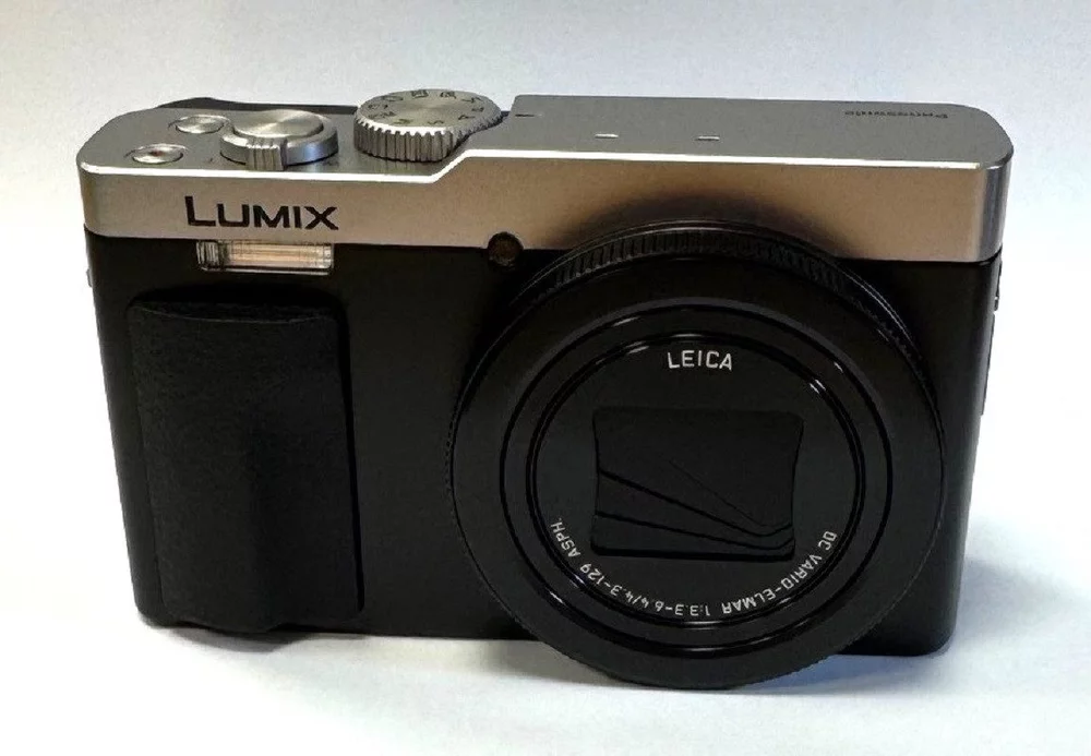 Panasonic DC-TZ99 Silber Digitalkamera mit 20 Megapixel