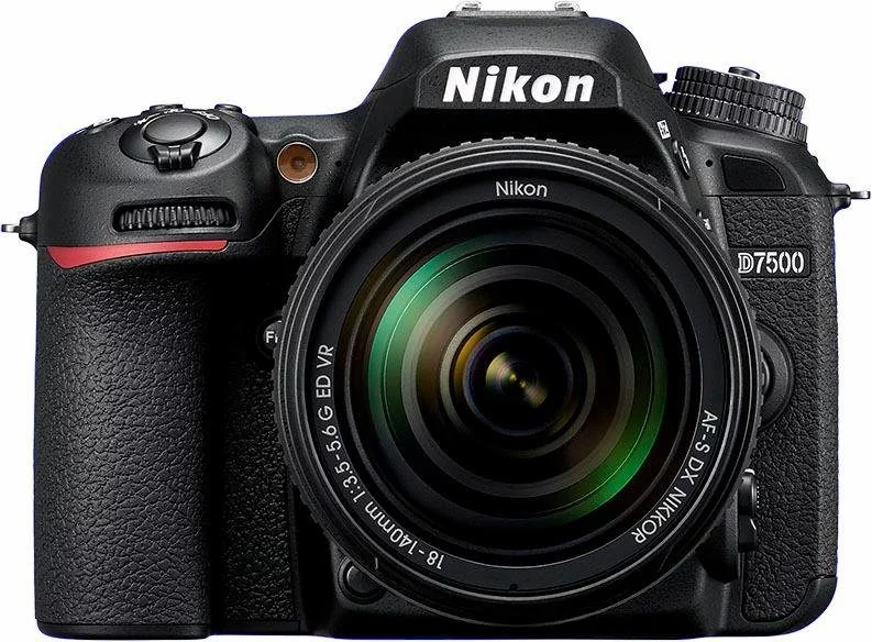 NIKON D7500 KIT AF-S DX Spiegelreflexkamera mit 18-140mm Objektiv